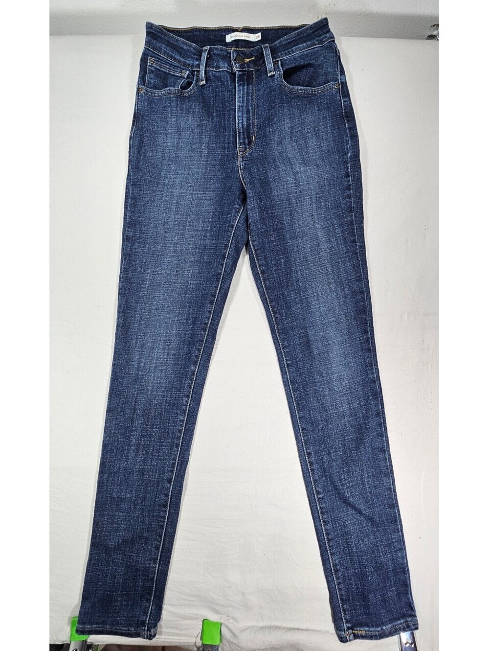 Levi’s 721 High Rise Skinny Jeans Women’s Blue Denim Stretch W28 L30. Americana